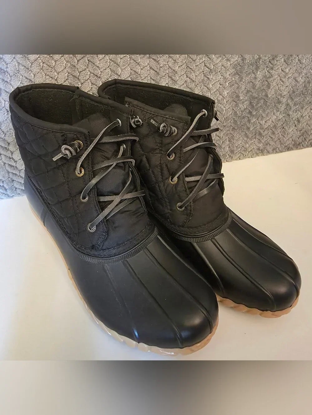 NWOT Nautica Women's Black Quilted Lace-Up Duck Boots